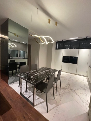 Купить трехкомнатную квартиру в районе Московский в Санкт-Петербурге. Вариант № 46389, 0, площадь -  квм, цена 65000000 рублей