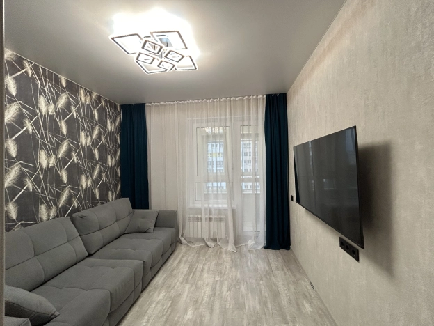 Купить однокомнатную квартиру на вторичке в Пензенской области. Вариант № 9843709, 4, площадь -  квм, цена 5990000 рублей