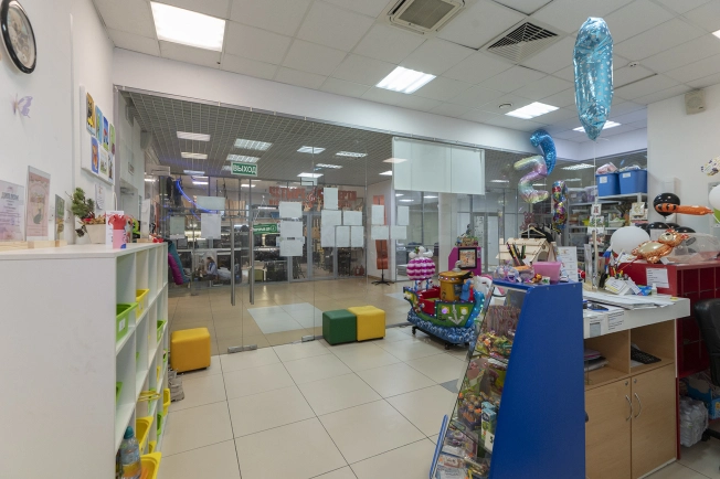 Купить коммерческую недвижимость свободного назначения у метро Бульвар Дмитрия Донского в Москве. Вариант № 17439, 24, площадь -  квм, цена 13700000 рублей