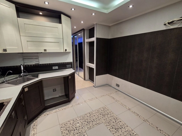 Купить квартиру в Москве. Вариант № 8065559, 2, площадь - квм, цена 21900000 рублей