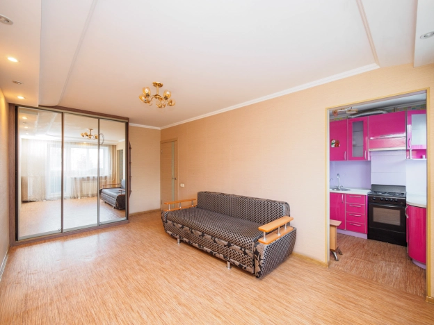 Купить однокомнатную квартиру в Омске. Вариант № 3992076, 1, площадь -  квм, цена 3250000 рублей