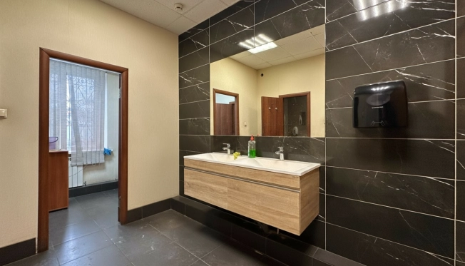 Купить коммерческую недвижимость свободного назначения в Нижнем Новгороде. Вариант № 9368418, 13, площадь -  квм, цена 60000000 рублей