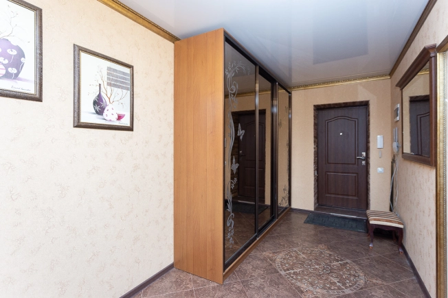 Купить квартиру на улице Михалькова в Владимире. Вариант № 6170648, 45, площадь -  квм, цена 10700000 рублей