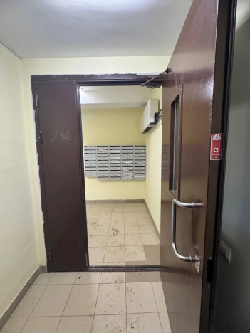 Купить двухкомнатную квартиру в Микрорайоне 14-й, Дмитровский район в Москве. Вариант № 10725885, 28, площадь -  квм, цена 10300000 рублей