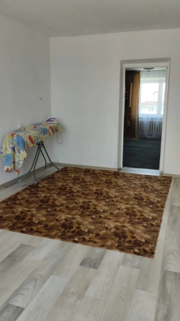 Купить трехкомнатную квартиру в Приморском крае. Вариант № 45915, 2, площадь -  квм, цена 1950000 рублей