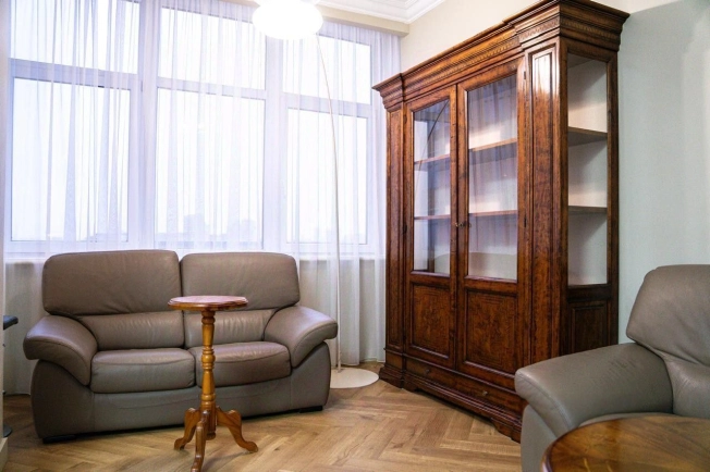 Купить квартиру в Москве. Вариант № 6060023, 10, площадь -  квм, цена 54000000 рублей