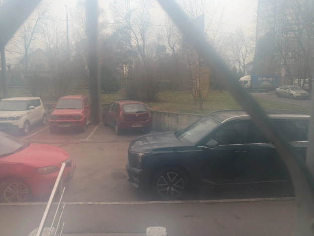 Купить однокомнатную квартиру на улице Харьковская в Москве. Вариант № 10393872, 8, площадь - квм, цена 4500000 рублей