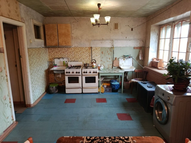 Купить комнату в Иркутской области. Вариант № 8202754, 4, площадь -  квм, цена 700000 рублей