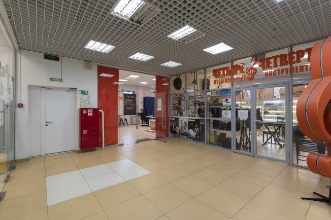 Купить коммерческую недвижимость свободного назначения у метро Бульвар Дмитрия Донского в Москве. Вариант № 17439, 18, площадь -  квм, цена 13700000 рублей