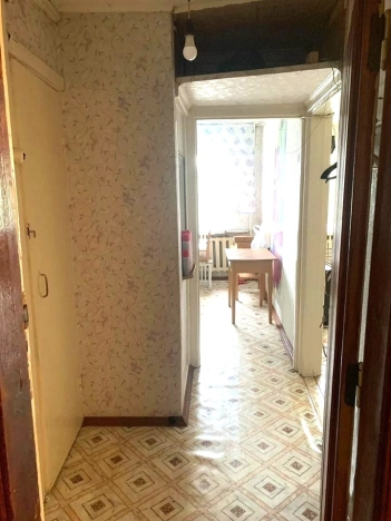 Купить квартиру на улице Горького в Иркутске. Вариант № 9918900, 8, площадь -  квм, цена 2400000 рублей