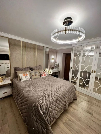 Купить квартиру в Москве. Вариант № 10168155, 3, площадь -  квм, цена 25500000 рублей