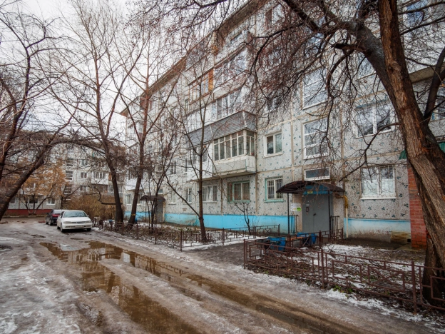 Купить двухкомнатную квартиру в Омске. Вариант № 9055396, 18, площадь -  квм, цена 4000000 рублей