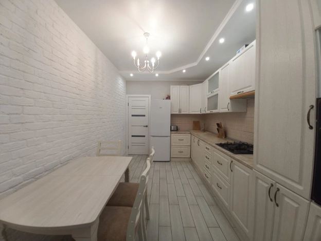 Купить двухкомнатную квартиру на вторичке в районе Первомайский в Пензе. Вариант № 4433, 3, площадь -  квм, цена 6200000 рублей