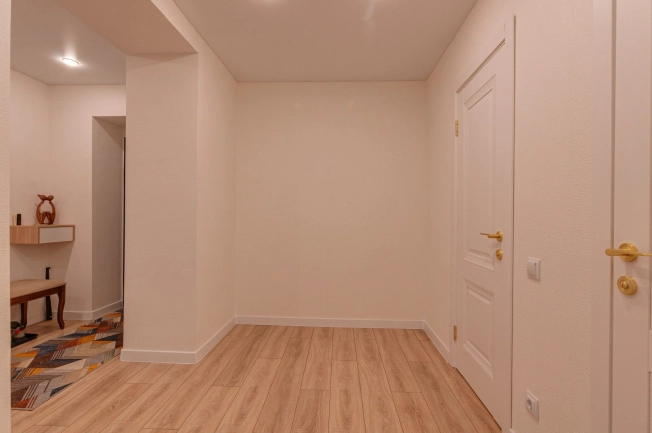 Купить двухкомнатную квартиру в Вологодской области. Вариант № 9752245, 11, площадь -  квм, цена 6740000 рублей