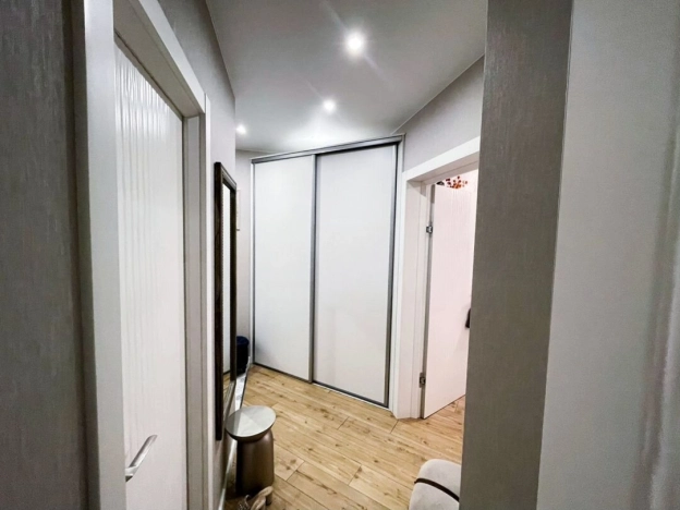 Купить квартиру в Москве. Вариант № 8808060, 6, площадь -  квм, цена 18000000 рублей