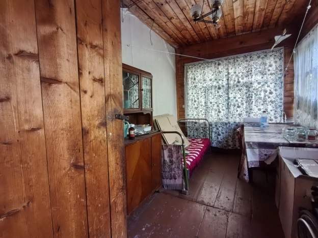 Купить четырехкомнатную квартиру в Владимирской области. Вариант № 5394988, 32, площадь - квм, цена 1980000 рублей