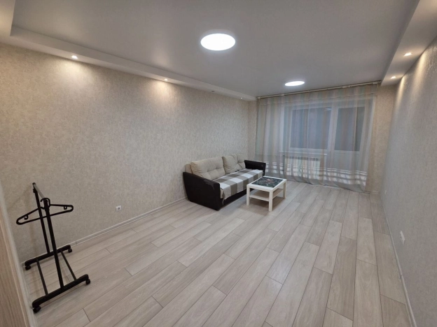 Снять двухкомнатную квартиру в Новосибирске. Вариант № 9430753, 9, площадь -  квм, цена 45000 рублей