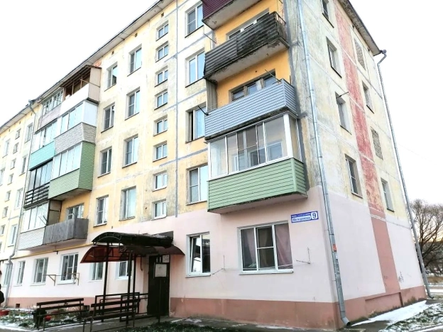 Купить квартиру на улице Совхозная в Камешкове. Вариант № 10932116, 10, площадь -  квм, цена 2000000 рублей