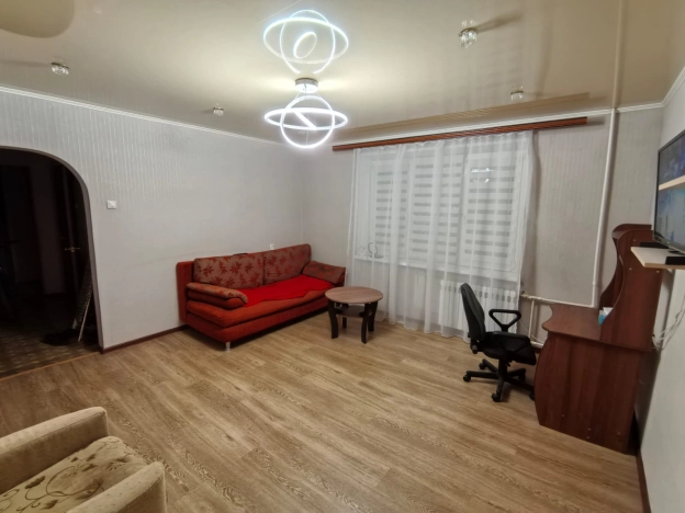 Купить квартиру в Тобольске. Вариант № 9515383, 4, площадь -  квм, цена 4100000 рублей