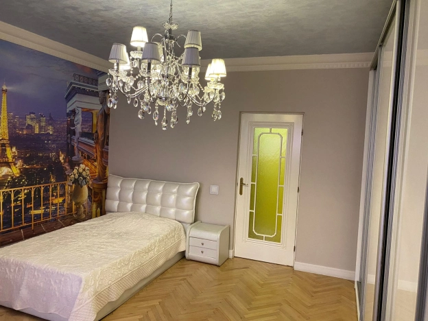 Купить четырехкомнатную квартиру на улице Шилова в Чите. Вариант № 36078, 26, площадь -  квм, цена 21120000 рублей