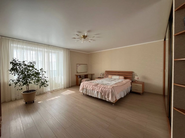 Купить трехкомнатную квартиру на вторичке на улице Суворова в Пензе. Вариант № 5478767, 13, площадь - квм, цена 12980000 рублей