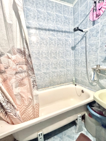 Купить квартиру в районе Центральный в Волгограде. Вариант № 3080126, 8, площадь -  квм, цена 3990000 рублей