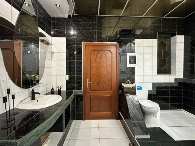 Купить четырехкомнатную квартиру в Иванове. Вариант № 19032, 37, площадь -  квм, цена 13700000 рублей