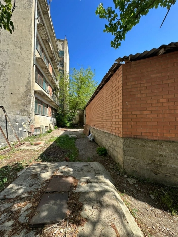 Купить коммерческую недвижимость в Элисте. Вариант № 7281, 29, площадь -  квм, цена 19000000 рублей