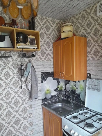 Купить трехкомнатную квартиру на улице Майская в Вологодской области. Вариант № 882194, 9, площадь -  квм, цена 3800000 рублей