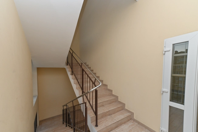 Купить трехкомнатную квартиру в Ростовской области. Вариант № 2897338, 15, площадь -  квм, цена 18400000 рублей