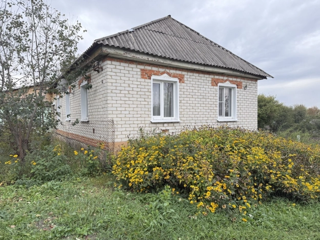 Купить дом на улице Дачная в Белгородской области. Вариант № 7580355, 0, площадь -  квм, цена 3300000 рублей