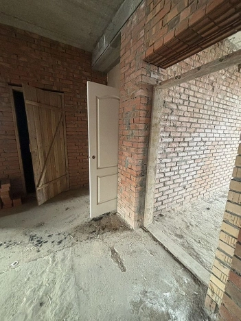 Купить трехкомнатную квартиру в Ростовской области. Вариант № 3527552, 4, площадь -  квм, цена 11999999 рублей