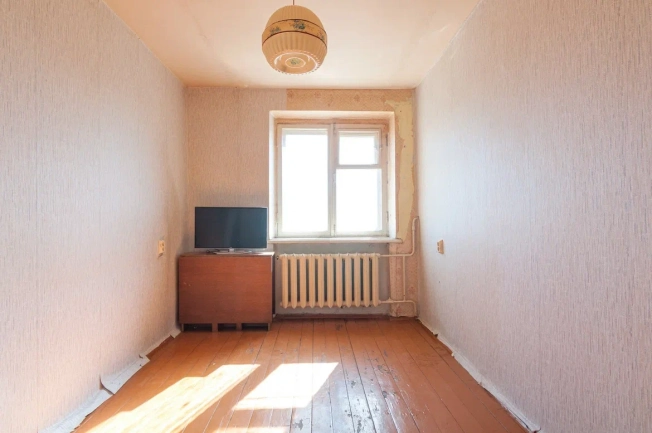 Купить квартиру на улице Емельянова в Вологодской области. Вариант № 36512, 4, площадь -  квм, цена 2300000 рублей