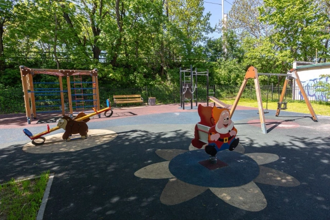 Снять квартиру в районе Ленинградский в Калининграде. Вариант № 10243335, 12, площадь -  квм, цена 25000 рублей