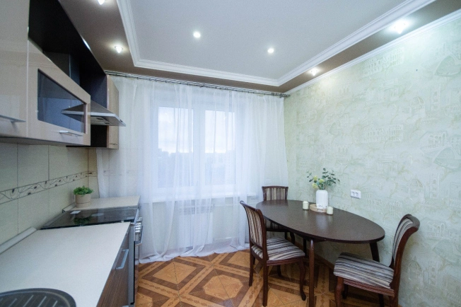 Купить двухкомнатную квартиру в Балакове. Вариант № 3952552, 6, площадь -  квм, цена 3950000 рублей