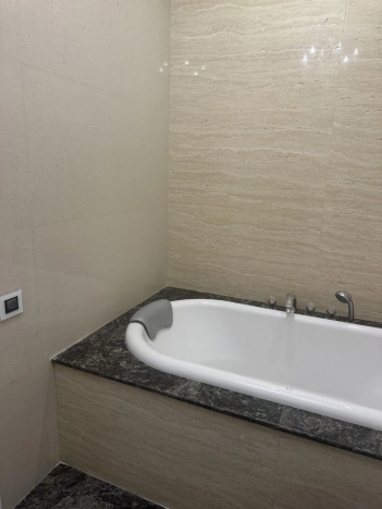 Купить трехкомнатную квартиру на улице Кирова в Химках. Вариант № 1202556, 13, площадь -  квм, цена 35250000 рублей