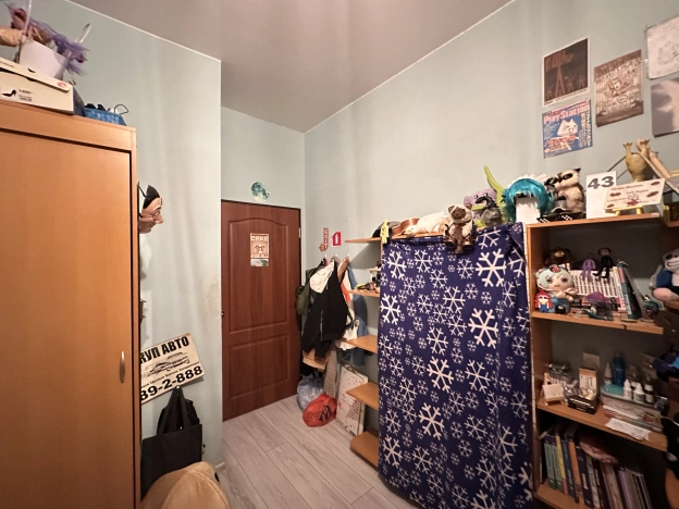 Купить трехкомнатную квартиру в районе Выборгский в Санкт-Петербурге. Вариант № 3918625, 32, площадь -  квм, цена 13700000 рублей