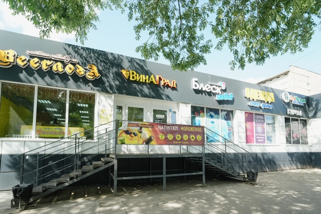 Купить однокомнатную квартиру в Омске. Вариант № 52748, 17, площадь -  квм, цена 3049000 рублей