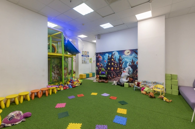 Купить коммерческую недвижимость свободного назначения у метро Бульвар Дмитрия Донского в Москве. Вариант № 17439, 25, площадь -  квм, цена 13700000 рублей