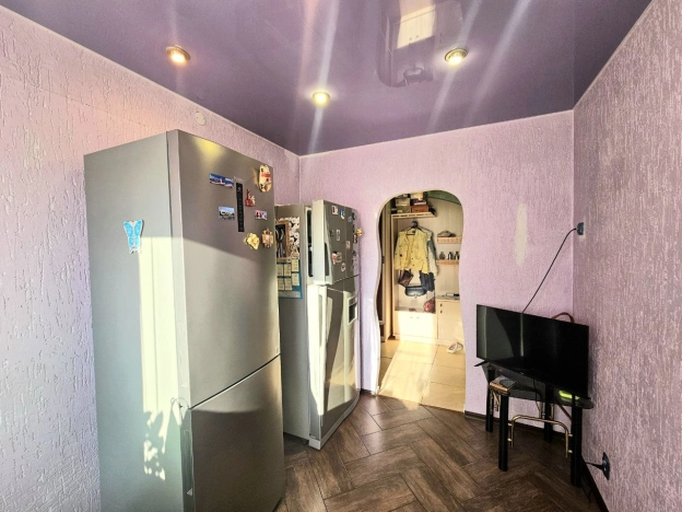 Купить трехкомнатную квартиру в Микрорайоне 29-й, Ангарск в Ангарске. Вариант № 48881, 10, площадь -  квм, цена 4899000 рублей