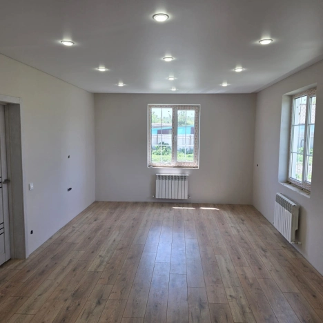 Купить дом на улице Садовая в Короче. Вариант № 51572, 6, площадь -  квм, цена 5200000 рублей