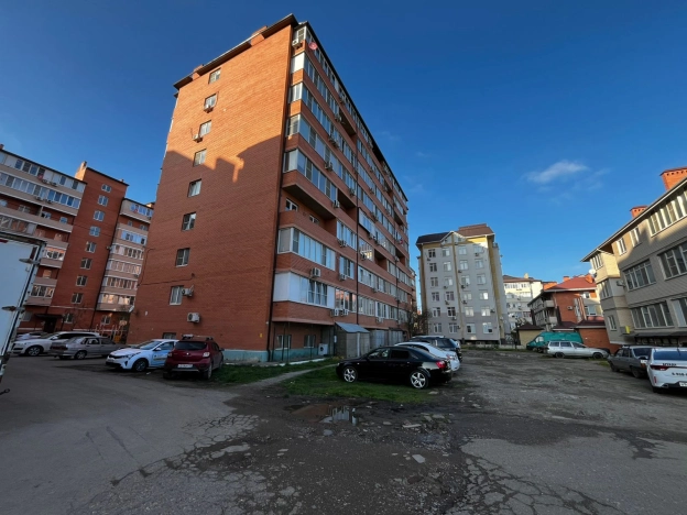 Купить однокомнатную квартиру на улице Шоссейная в Республике Адыгея. Вариант № 10443686, 25, площадь -  квм, цена 4200000 рублей