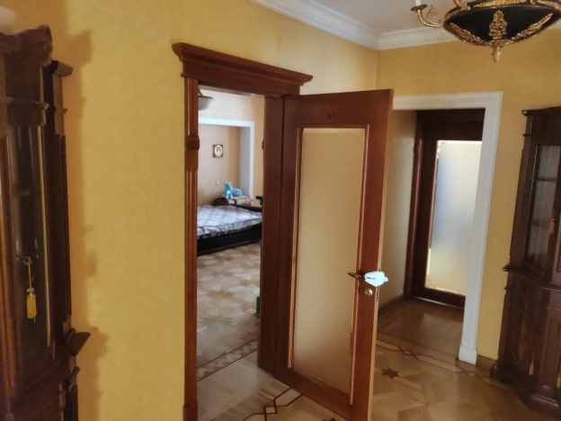 Купить квартиру в Москве. Вариант № 2349597, 28, площадь - квм, цена 72000000.0000 рублей