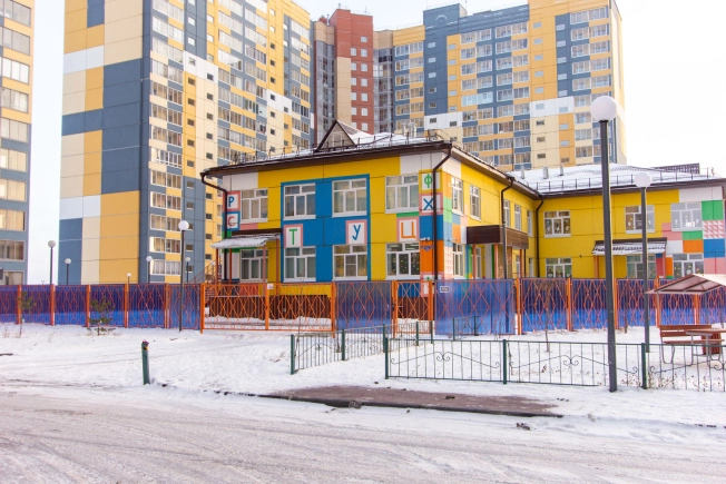 Купить трехкомнатную квартиру в районе Ленинский в Новосибирске. Вариант № 50925, 27, площадь -  квм, цена 6300000 рублей