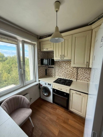 Купить квартиру в Москве. Вариант № 8412088, 17, площадь -  квм, цена 15900000 рублей