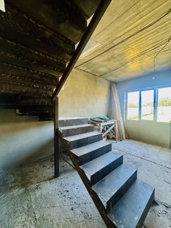 Купить дом в Микрорайоне Пролески, Старый Оскол в Старом Осколе. Вариант № 1305694, 3, площадь -  квм, цена 6700000 рублей