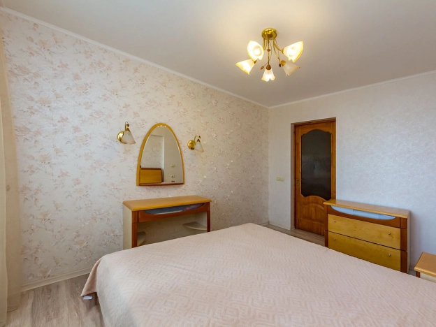 Купить трехкомнатную квартиру в Зеленоградске. Вариант № 10013, 5, площадь -  квм, цена 7900000 рублей