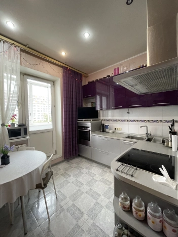 Купить квартиру в Мытищах. Вариант № 5922353, 3, площадь -  квм, цена 30000000 рублей