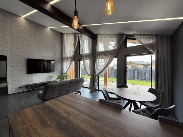 Купить дом в Санкт-Петербурге. Вариант № 1377630, 9, площадь -  квм, цена 17290000 рублей