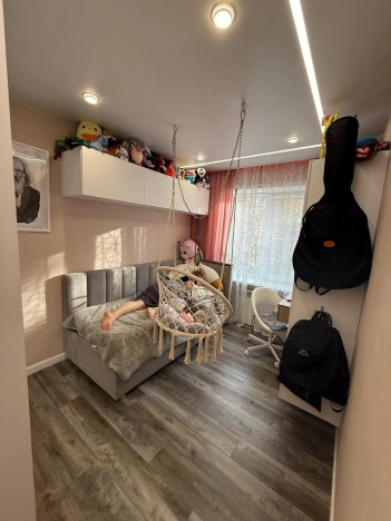 Купить четырехкомнатную квартиру в Новосибирской области. Вариант № 9416385, 15, площадь -  квм, цена 8500000 рублей